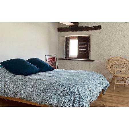 Chambre Triple Deluxe - Gite De La Louve Fougax-et-Barrineuf المظهر الخارجي الصورة
